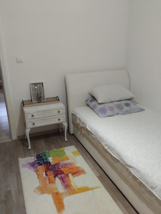Apartman All Seasons Hotonj Luaran gambar