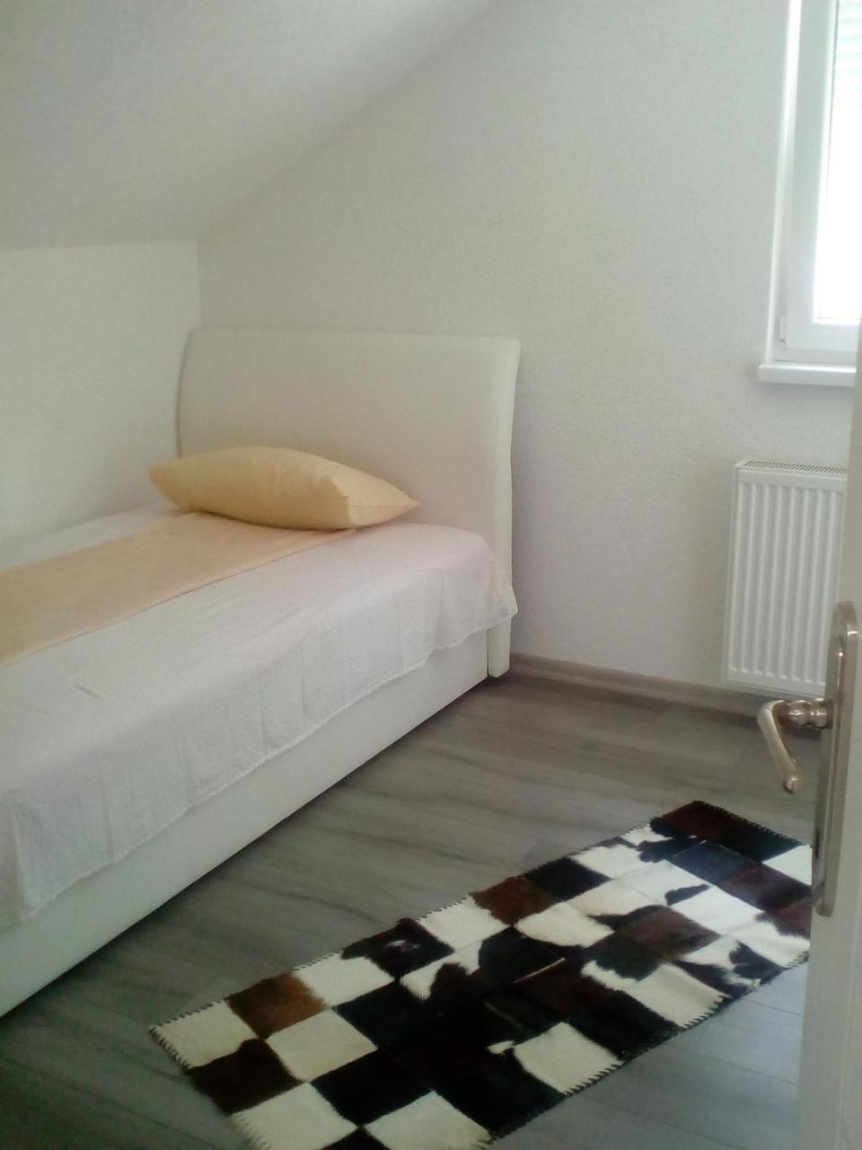 Apartman All Seasons Hotonj Luaran gambar